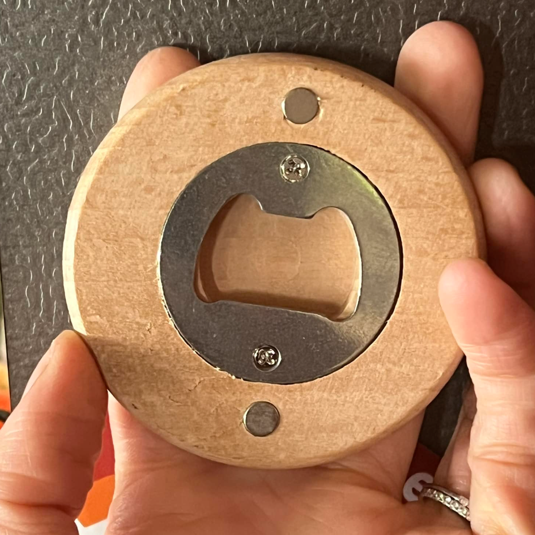 WOOD MAGNETIC BOTTLE OPENER